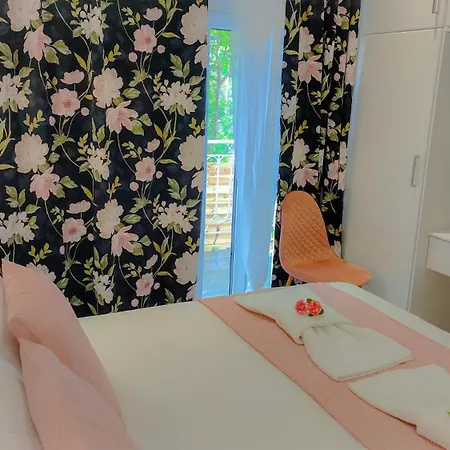 فيلة Linos House Avliótes