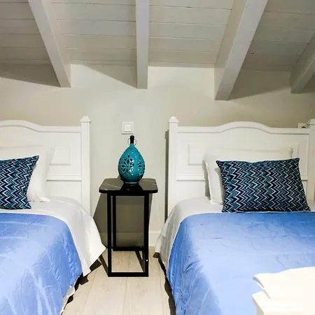 فيلة Linos House *