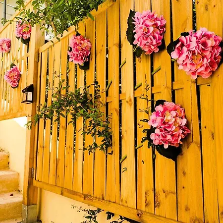 Linos House فيلة *